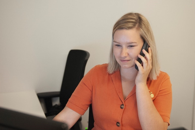 Demi van eck telefonie
